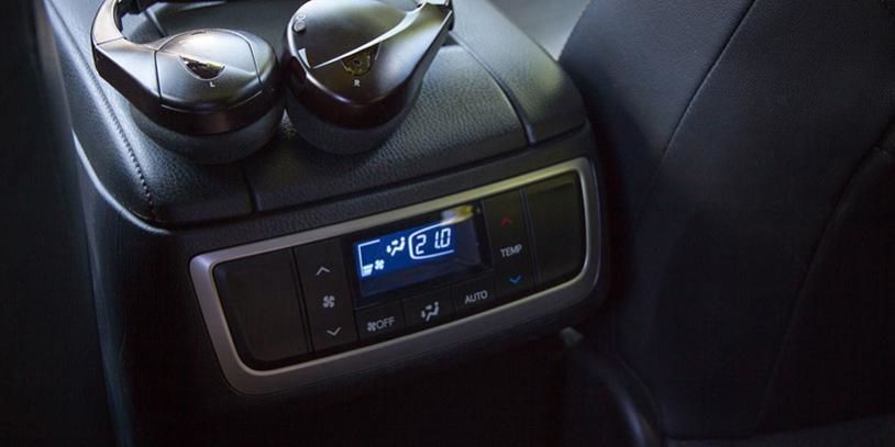 toyota kluger grande climate control