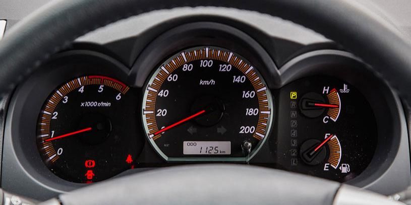 2015 toyota hilux interior 03