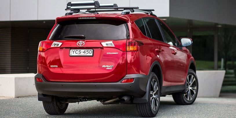 2015 toyota rav4 back 01