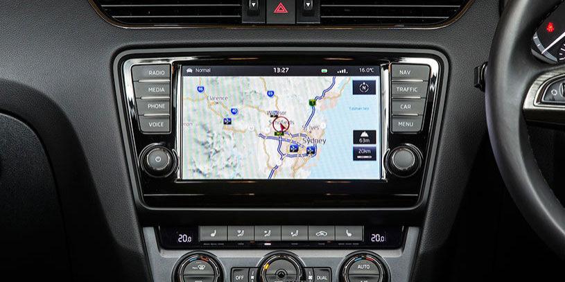 2015 skoda octavia scout interior 02