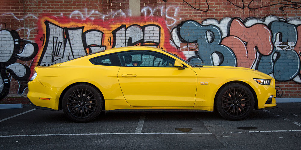 ford mustang gt 2017 side