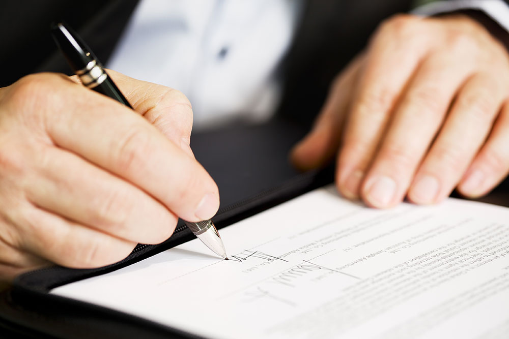 signing contract main