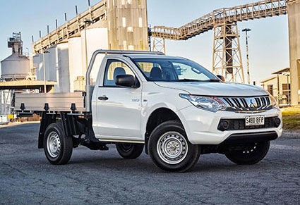 2015 mitsubishi triton