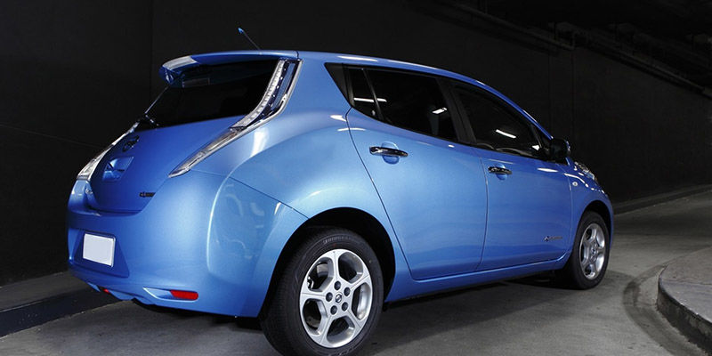 2017 nissan leaf supportive image